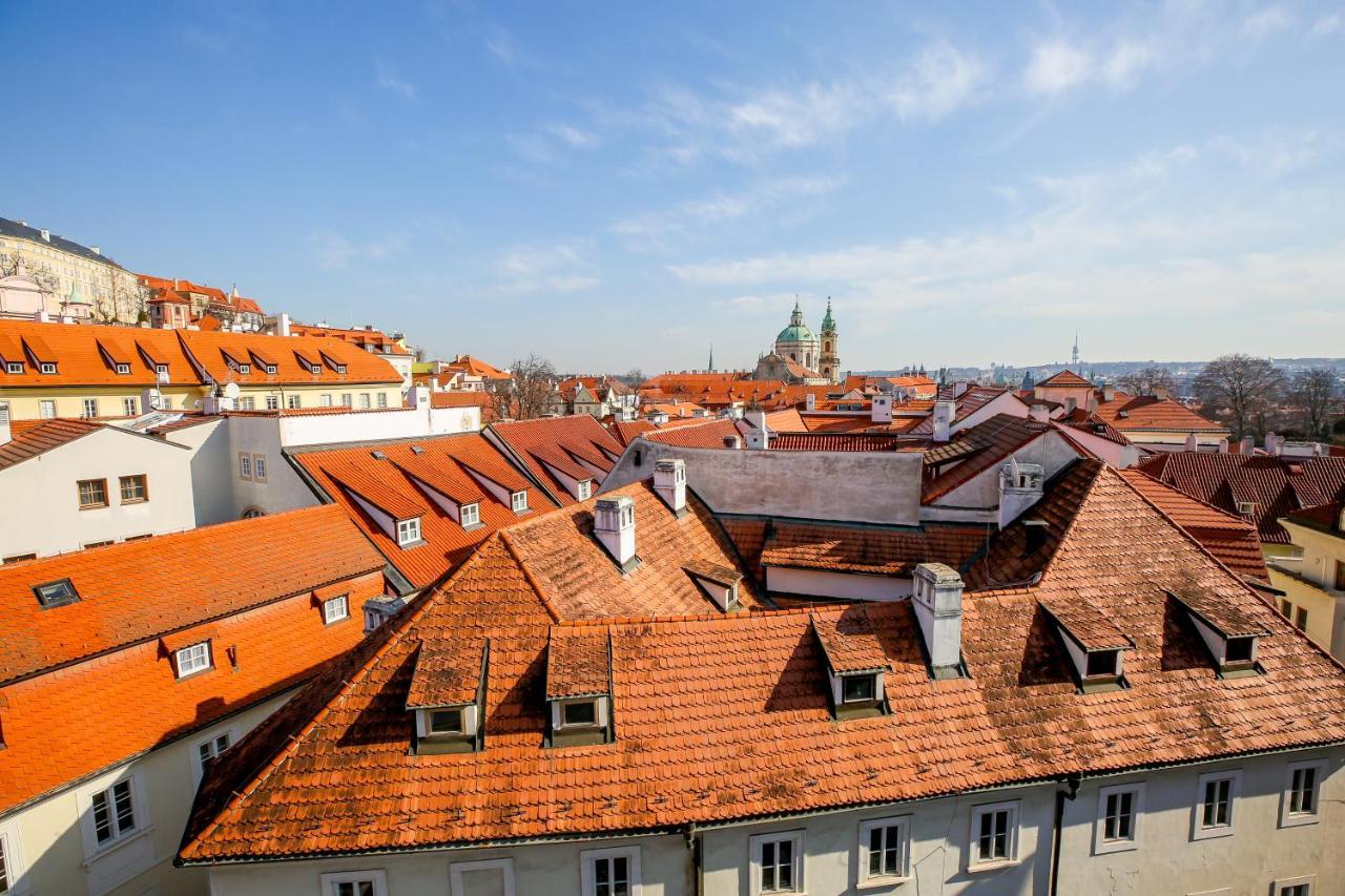 Superior Top View,1209793297:JPEG